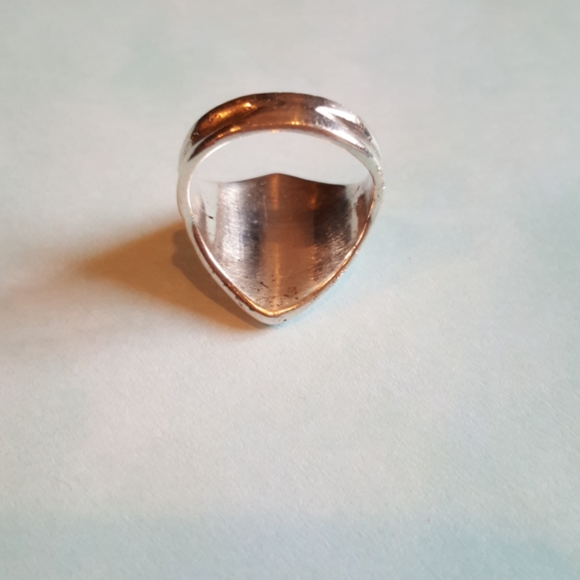 Turquoise and Sterling silver southwestern ring - Picture 5 of 5